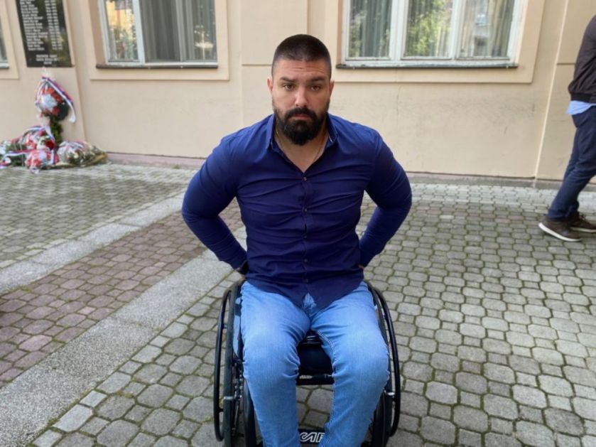 АПАТИНСКИ МАТУРАНТИ ЕДУКОВАНИ О БЕЗБЕДНОСТИ У САОБРАЋАЈУ
