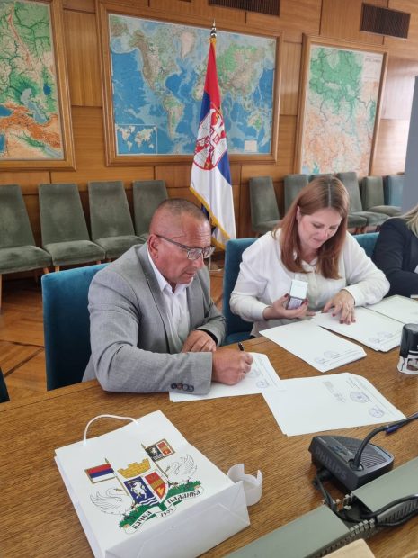 У пет села у општини Бачка Паланка обезбеђено седам кућа за младе и младе брачне парове