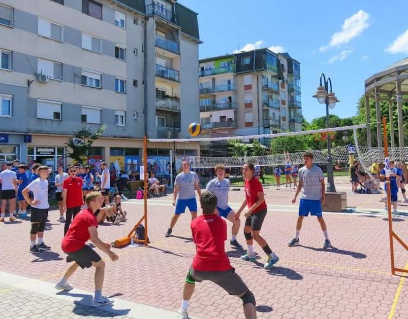 МЕЂУНАРОДНИ ТУРНИР У УЛИЧНОЈ ОДБОЈЦИ СУТРА У АПАТИНУ