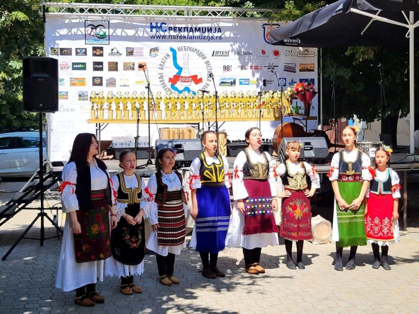 ПЕТИ МЕЂУНАРОДНИ ФЕСТИВАЛ РАКИЈЕ „ГОРЊЕ ПОДУНАВЉЕ“ У АПАТИНУ