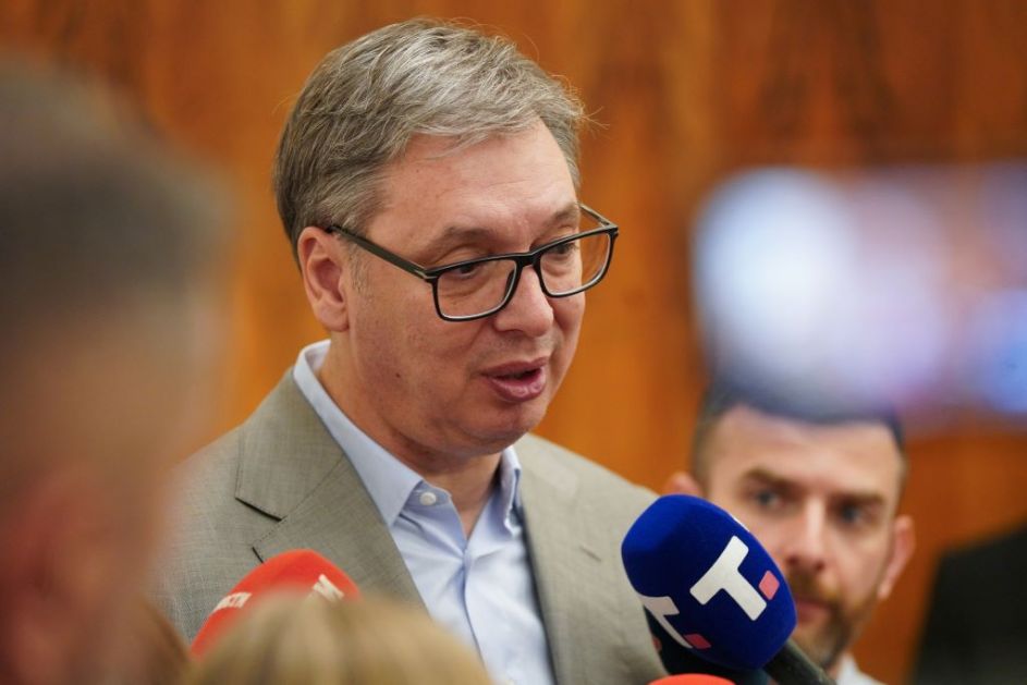 Вучић блокадерима: О мени можете свакакве лажи да износите, али не рушите државу Србију