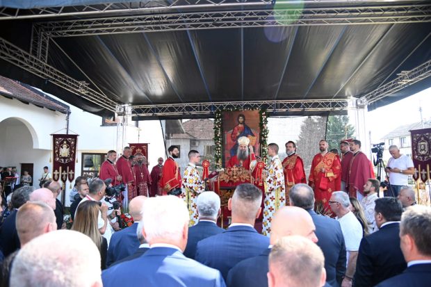 Патријарх Порфирије у Братунцу: Кад год смо били верни себи, дисали смо као један