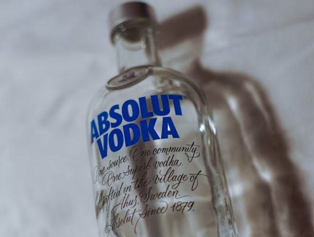 Производња вотке у Русији опала у корист вина и шампањца