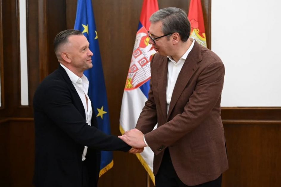 Вучић са Ломакином: Улагање у спорт важно за младе и за развој друштва