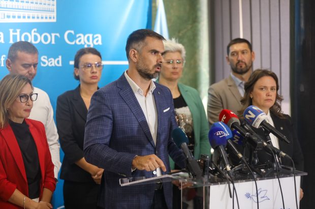 Усвојена иницијатива за подизање споменика страдалима у паду надстрешнице
