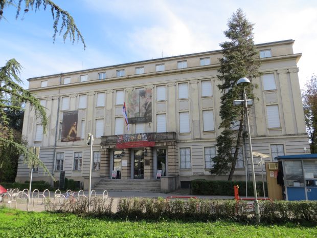 Стручна вођења кроз изложбу „Сјај и слава Карловачке митрополије“ данас у Галерији Матице српске
