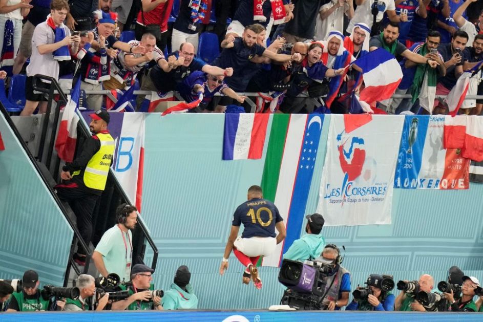 Француска победом над Данском обезбедила осмину финала