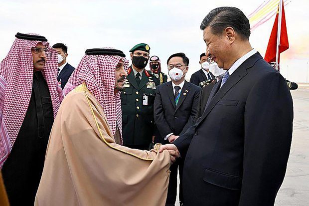 Си Ђинпинг у историјској посети Саудијској Арабији