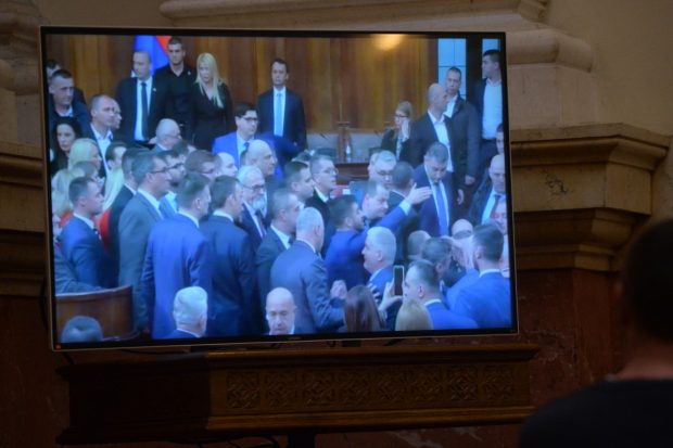 Јањић: Добар део посланика седницу схватио као прилику за отимање власти