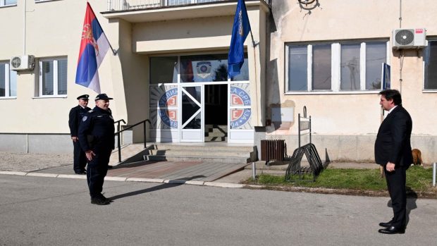 Гашић посетио полицијске станице у Лебану и Бојнику