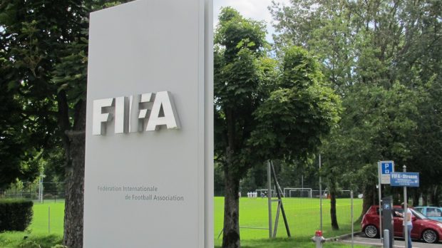 ФИФА доживотно суспендовала бившег председника ФС Перуа