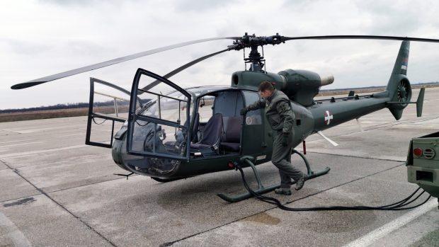 Војска: Вечерас редовна летачка обука хеликоптера, надлећу Бањицу