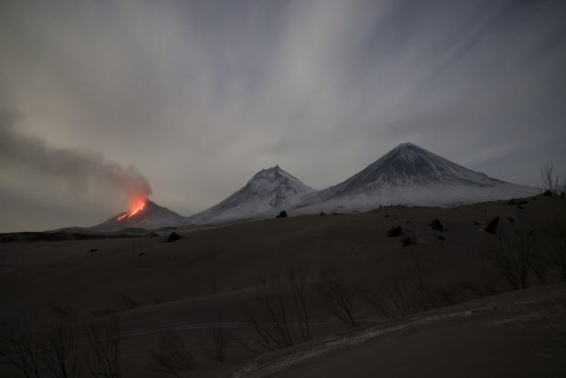 Камчатка: Ерупције вулкана Шивелуч се настављају, али су приметно мање интезивне