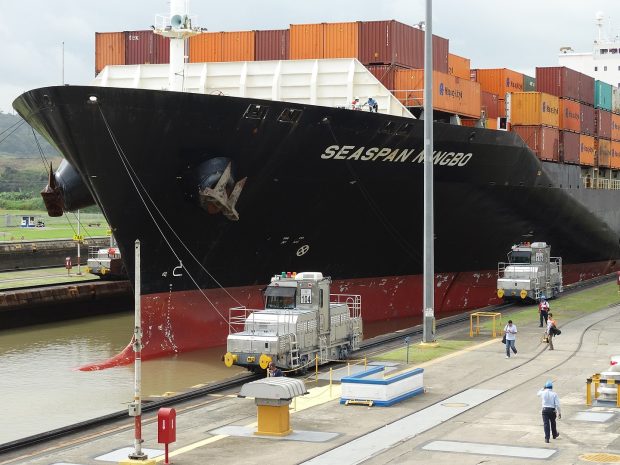 Лоше вести за трговину: Бродови плове Панамским каналом по мањој дубини