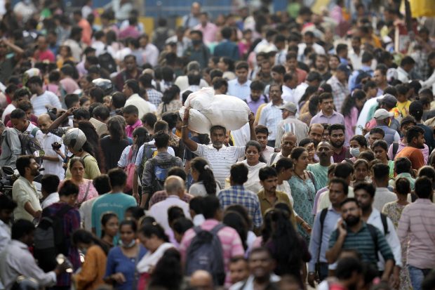УН: Индија ће до краја ове седмице престићи Кину по броју становника