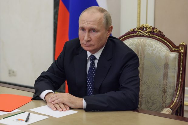Путин потписао указ о привременом управљању имовином непријатељских земаља