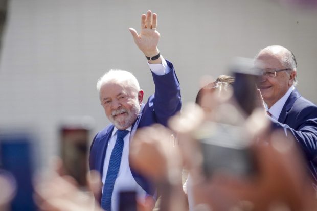 Лула позвао на формирање ‘групе за мир’ за посредовање у преговорима Украјине и Русије