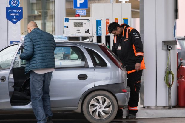 Цене бензина и дизела непромењене у наредних седам дана