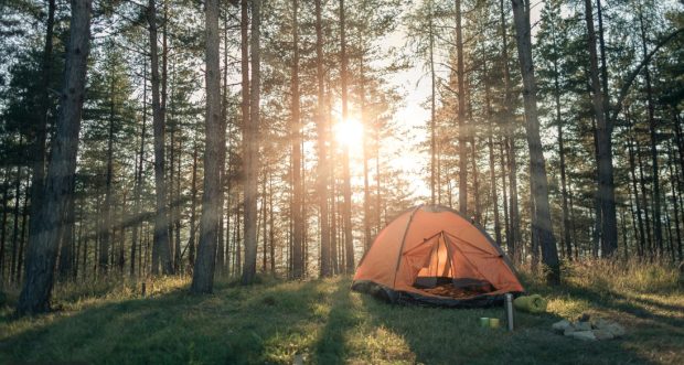 Десет ставри које су неопходне за камповање (ФОТО)