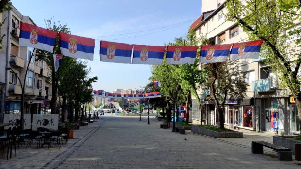 Нове српске заставе у северном делу Косовске Митровице