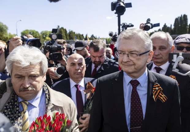 Пољска: Руског амбасадора спречили да положи венац поводом Дана победе
