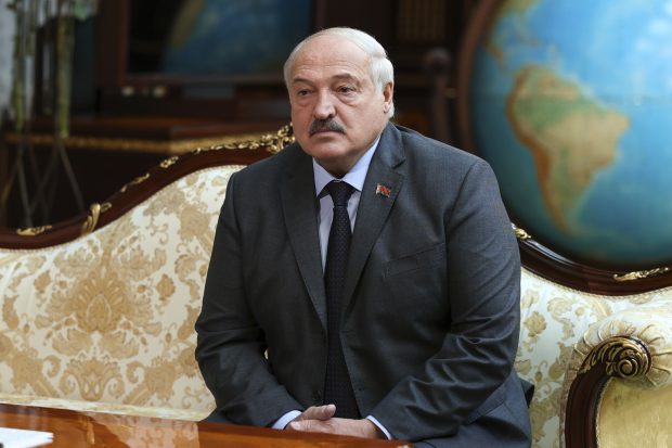 Ројтерс: Лукашенко пропустио ручак са Путином у Кремљу, изгледао уморно