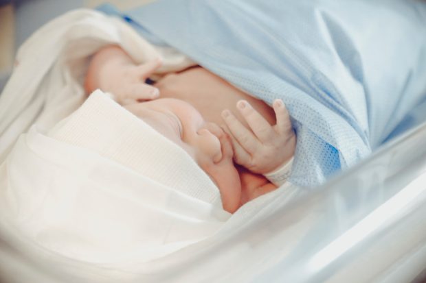 Рођена прва беба која има ДНК од три особе