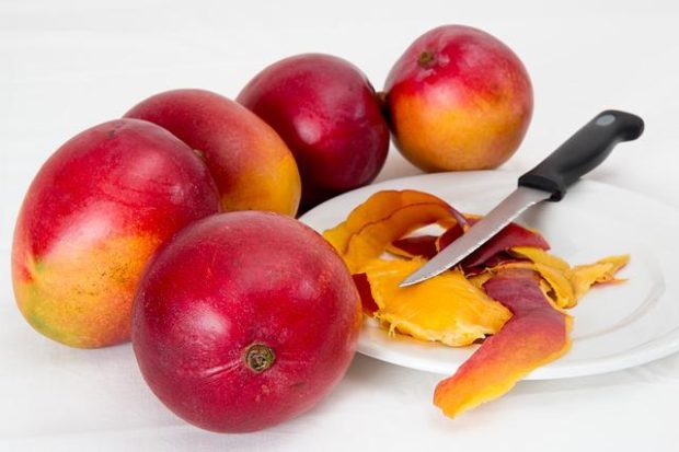 Како јести манго? Најбољи трикови за чишћење овог укусног воћа