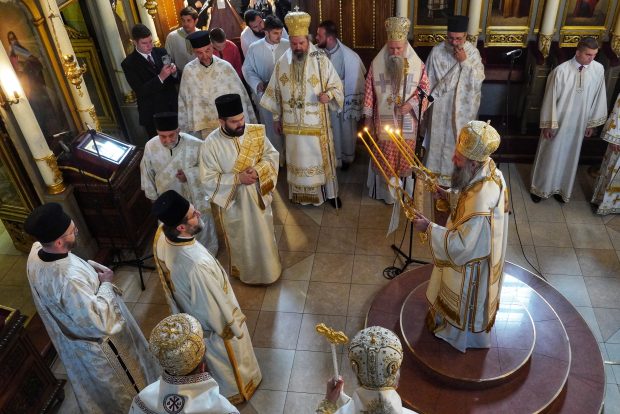 Патријарх Порфирије служи празничну литургију у Вазнесењској цркви