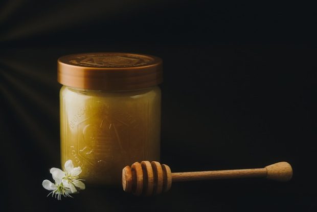 Да ли мед може да замени шећер?