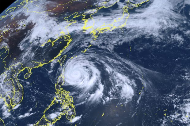 Филипинске власти почеле евакуацију због очекиваног доласка тајфуна Мавар