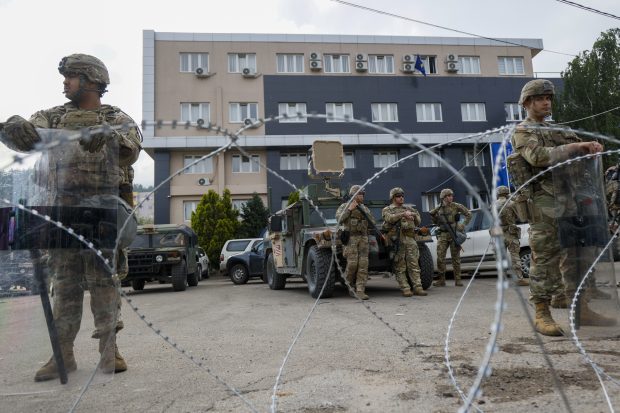 Ховенијер поновио захтев да се косовска полиција повуче из општинских објеката