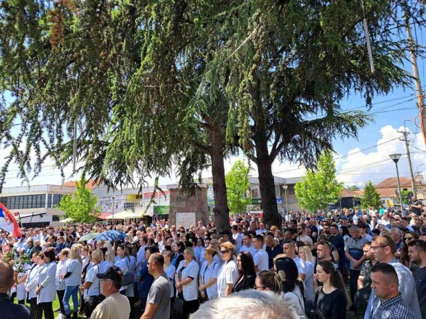 У Грачаници велики скуп подршке Србима са севера КиМ