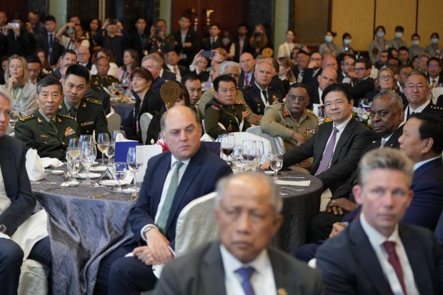Министри одбране САД и Кине руковали се у Сингапуру, али без суштинског дијалога
