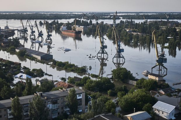 Поплављене десетине хиљада хектара пољопривредног земљишта на југу Украјине