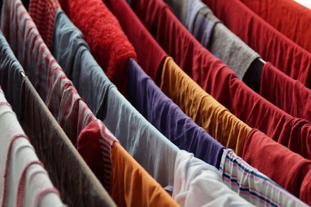 Како да вам одећа мирише дуго након прања?