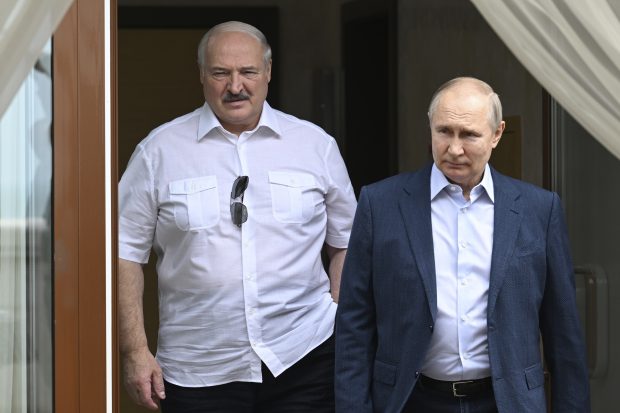 Лукашенко: Почела испорука руског тактичког нуклеарног оружја Белорусији