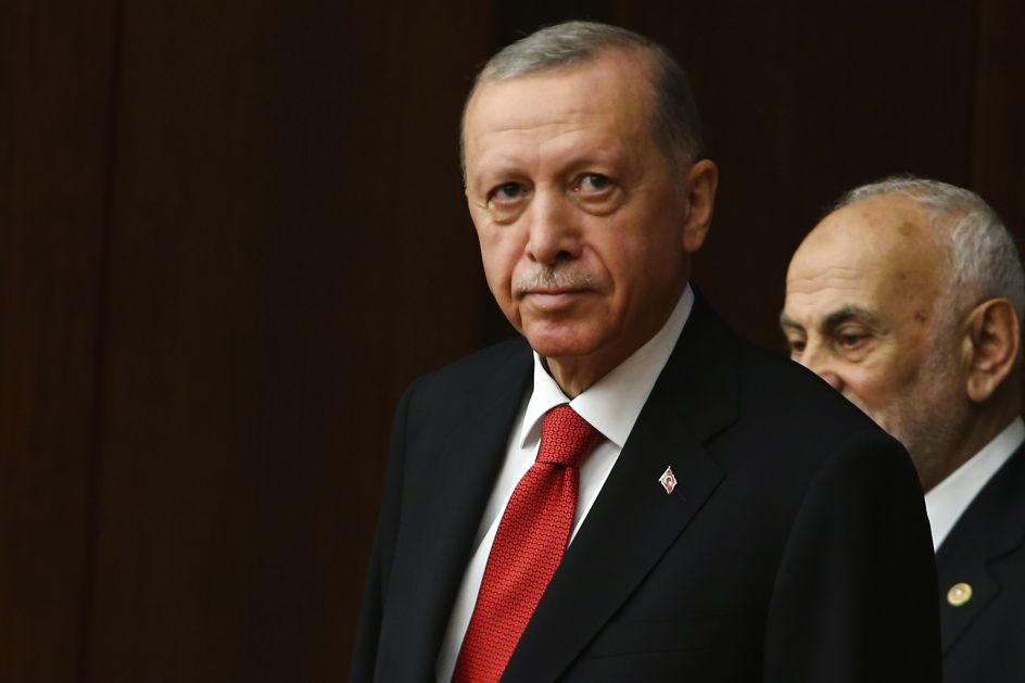 Ердоган: Турска спремна да допринесе мирном решавању ситуације у Русији