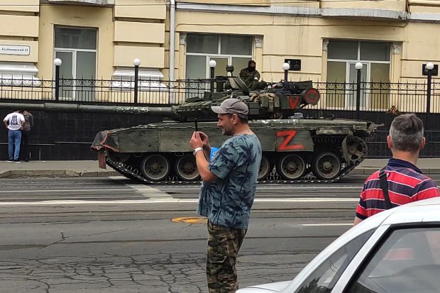 Вагнеровци напуштају Вороњеж, чеченске снаге се повлаче из Ростова