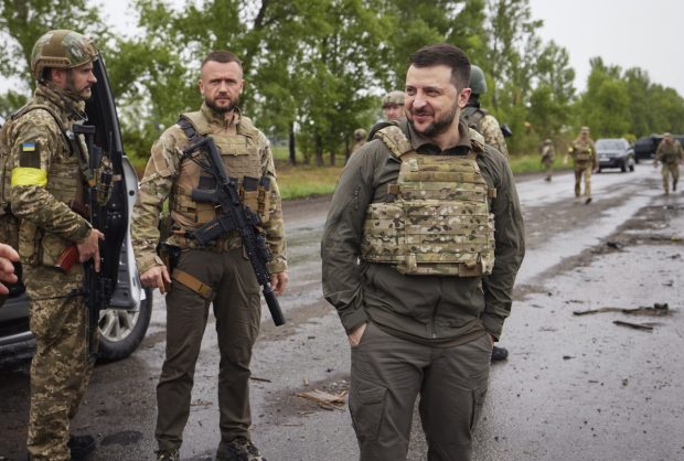 Зеленски посетио украјинске снаге у региону Доњецка