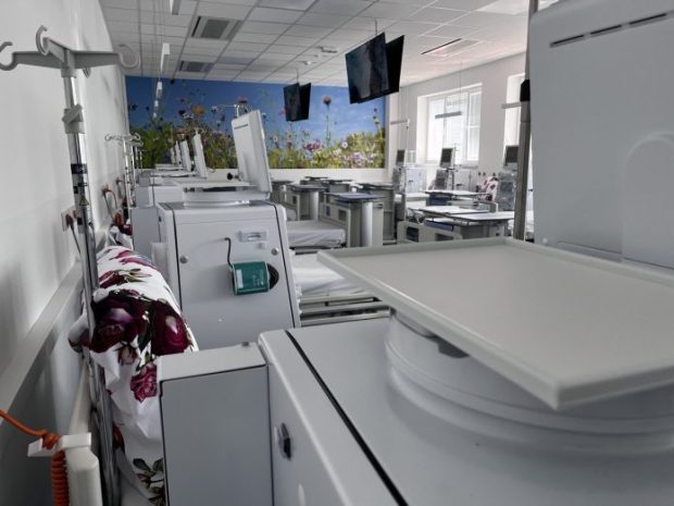 Ковид болница на Мишелуку мења намену – биће посвећена пацијентима на дијализи (ФОТО)