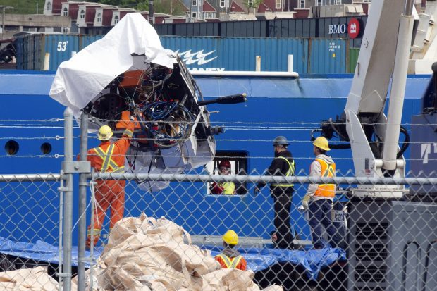 Канада: Извучени остаци подморнице Титан(ФОТО)