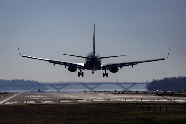Мањи број кашњења и отказивања комерцијалних авио летова у САД