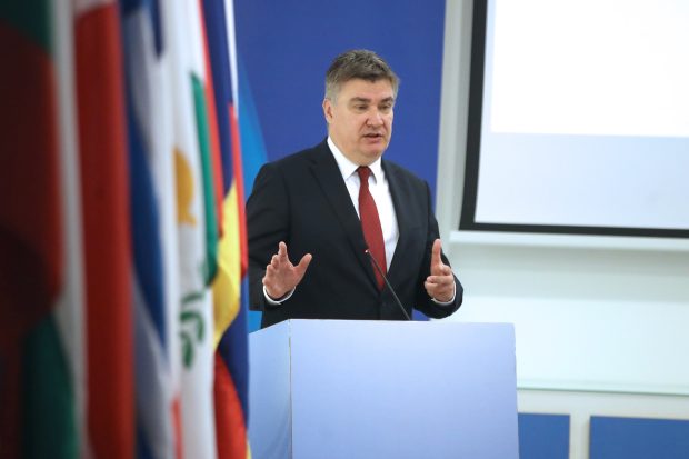 Милановић: Обећање НАТО чланства Украјини је уз „педесет хиљада услова“