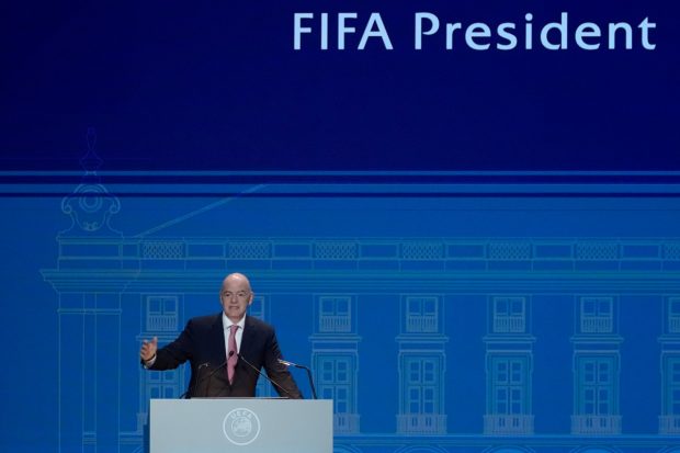 ФИФА забранила Ал Насру регистрацију нових играча због дуга Лестеру