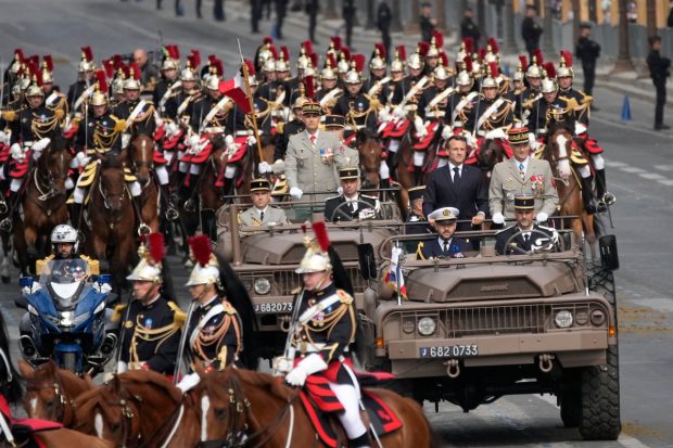 Француска обележава Дан пада Бастиље, у Паризу традиционална војна парада