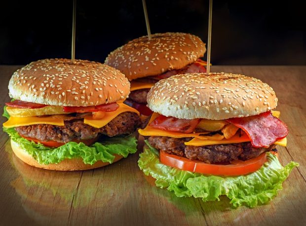 Да ли једемо хамбургере цео живот на погрешан начин?