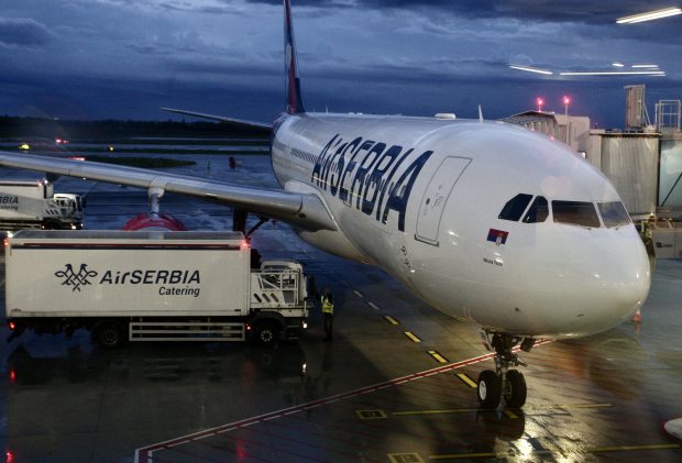 На београдском аеродрому поново почело снабдевање авиона горивом