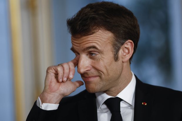 Макрон: Француској су потребни ред и повратак ауторитета на сваком нивоу