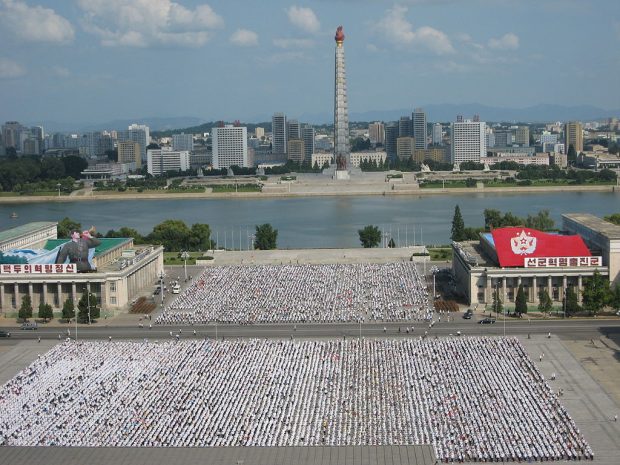Северна Кореја: Кинески и руски званичници на војној паради поводом Дана победе